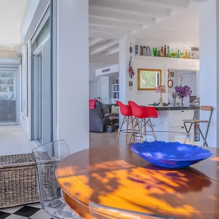 Charming With Amazing View In Bodrum Βίλα *