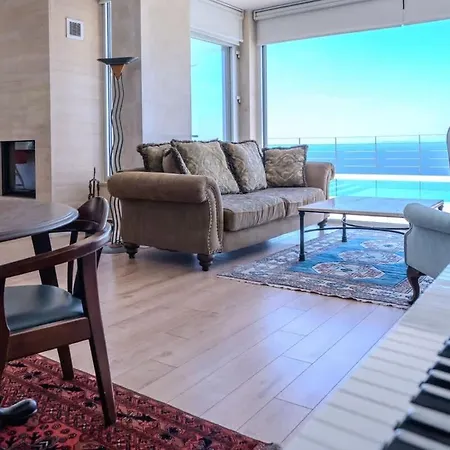Βίλα Charming With Amazing View In Bodrum *