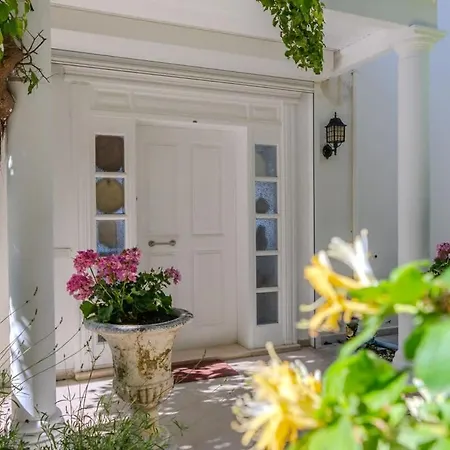 Charming With Amazing View In Bodrum Yalıkavak