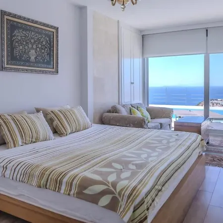Charming With Amazing View In Bodrum Βίλα
