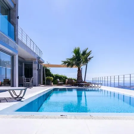 Charming With Amazing View In Bodrum Yalıkavak